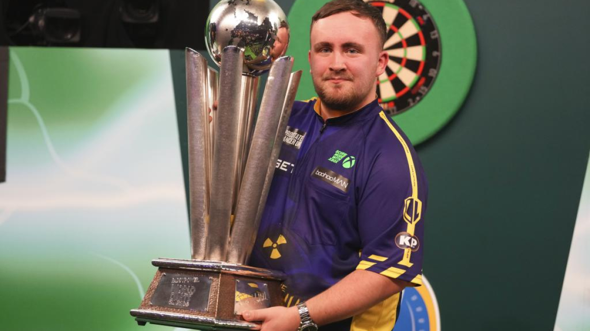 Un premio de 500,000 euros para el ganador contra Luke Littler, el joven talento de los dardos