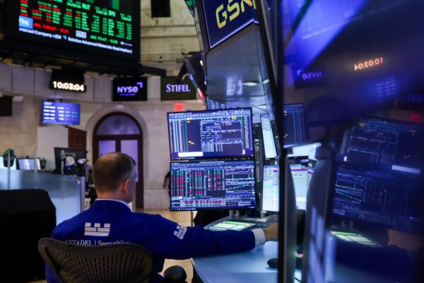 Nasdaq desciende un 0,22 % en una semana negativa para la industria de semiconductores