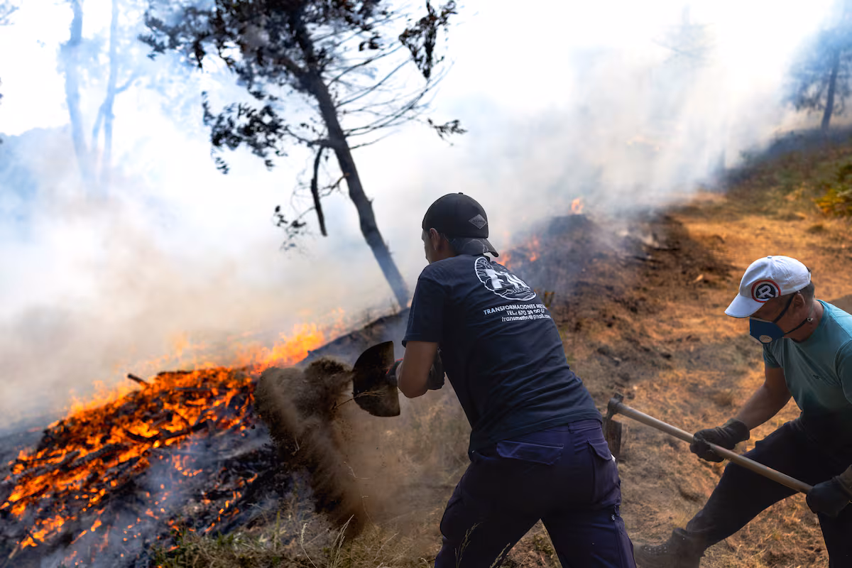 Incendio en Madrid: Situación estable durante la noche tras la contención de llamas