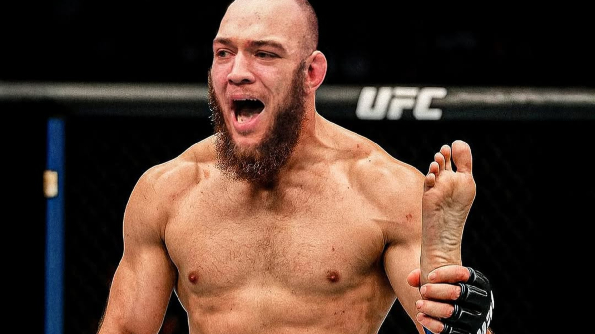 Valter Walker: Dominando el Octágono con su Técnica de Sumisiones en la UFC