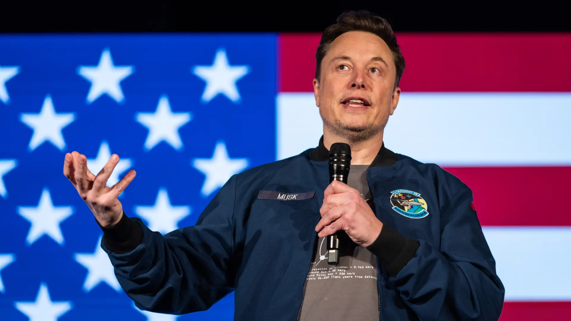 Elon Musk advierte: La inteligencia artificial superará a la humana en cinco años y el concepto de dinero cambiará en diez años.