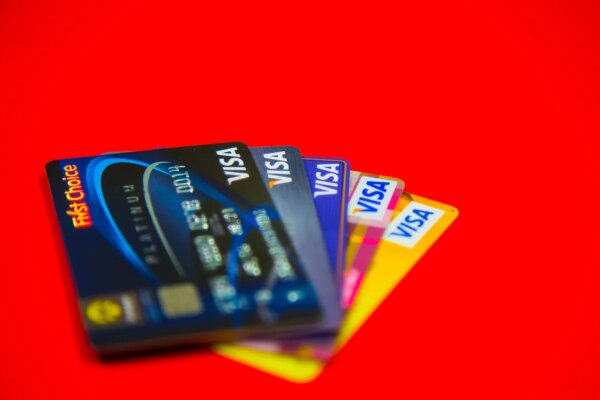 Visa planea reducir su plantilla en 2,600 empleados para potenciar la implementación de inteligencia artificial
