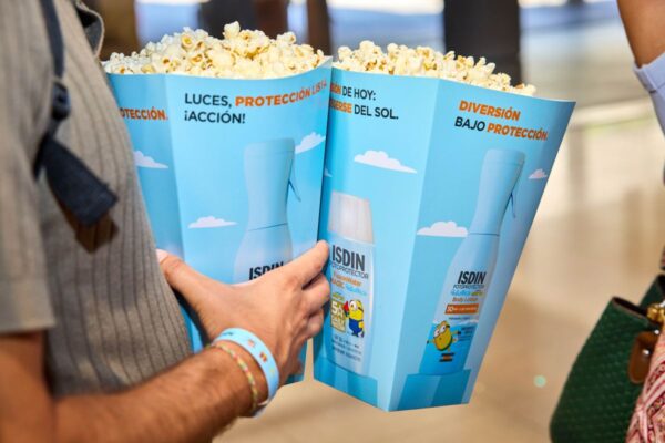 ISDIN impulsa la conciencia sobre la fotoprotección infantil con cine al aire libre de los Minions