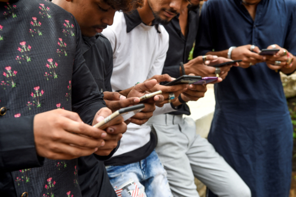 India comienza a invertir en aplicaciones más allá de su descarga gratuita