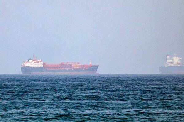 Irán advierte sobre un posible endurecimiento del cierre del estrecho de Ormuz ante el bloqueo naval de Estados Unidos