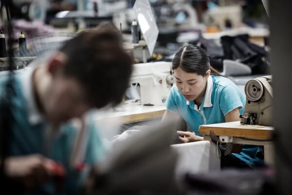 EEUU prohíbe importaciones de 43 empresas chinas acusadas de trabajo forzado