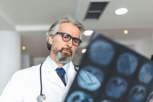 Madrid logra reducir los tiempos de espera en consultas, diagnósticos y cirugías durante el primer semestre del año