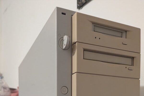 MkLinux potencia el rendimiento del servidor Apple Workgroup 9150 con innovaciones destacadas.