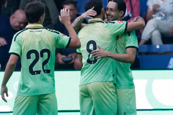 El Espanyol logra un empate frente al Burnley en un emocionante partido