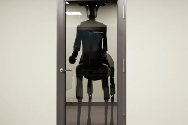 Un innovador robot centauro para salvar vidas genera preocupaciones sobre su diseño futurista.