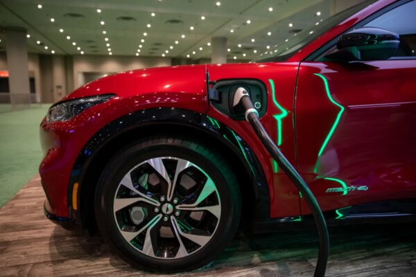 GM y Ford reducen su enfoque en vehículos eléctricos