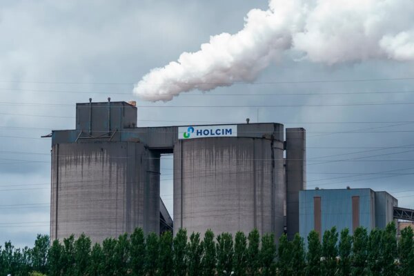 Holcim cede sus operaciones en Filipinas a Huaxin por 700 millones de euros