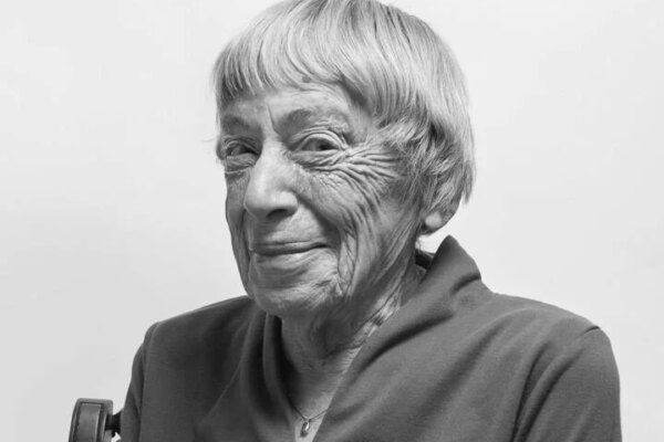 Ursula K. Le Guin: Reflexiones sobre la Escritura y el Impacto de la Tecnología