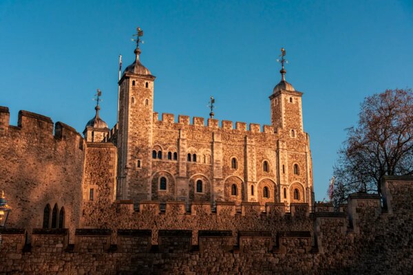 La Torre de Londres: un ícono que fusiona historia, arquitectura y justicia.