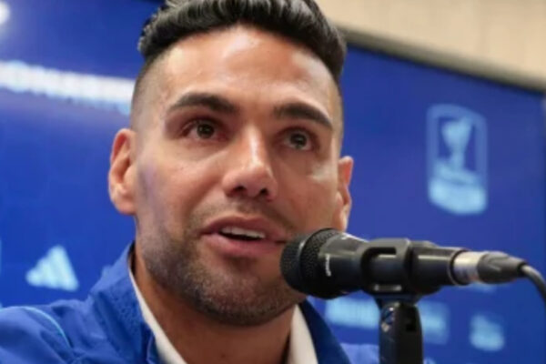 Radamel Falcao García considera un traspaso a Panamá mientras mantiene su sueño de representar a la Selección Nacional