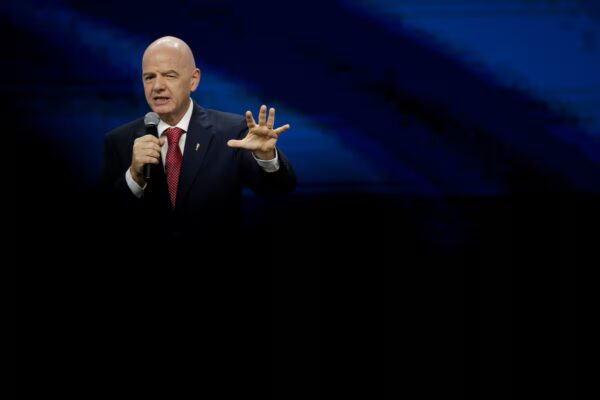 Inglaterra se une a varias federaciones europeas en la oposición a la reelección de Infantino como presidente de la FIFA