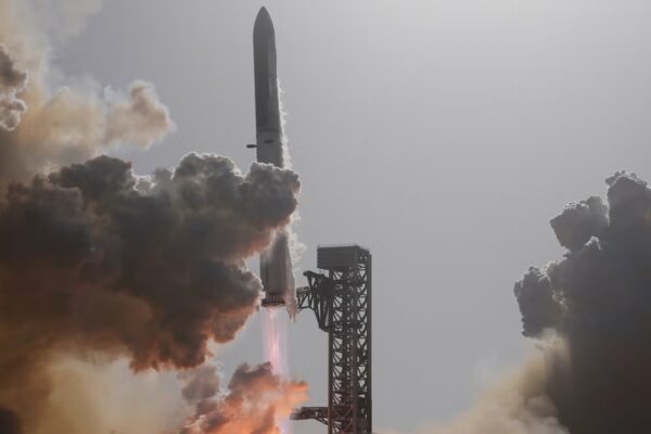 SpaceX anuncia robustos ingresos en su primer informe de ganancias tras la salida a bolsa