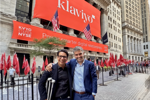Klaviyo adquiere la agencia de Elias Torres, cerrando el ciclo de colaboración entre emprendedores tecnológicos.