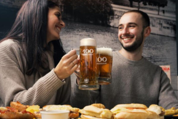 100 Montaditos se une a Cruzcampo y Social Food para promover la importancia de la experiencia gastronómica compartida