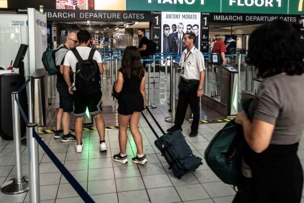 España atiende a 1.342 menores inmigrantes en Ceuta: Últimas novedades en vivo sobre la situación actual