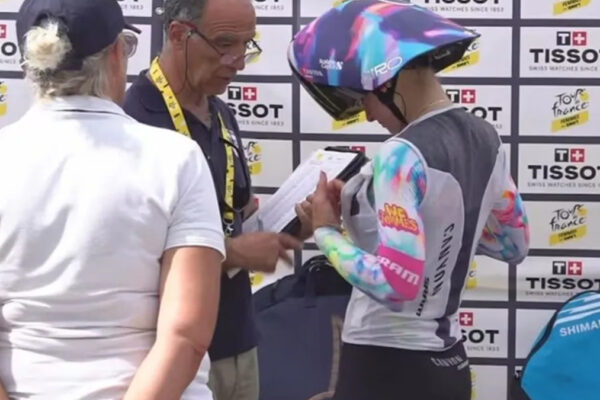 Reacciones tras la controversia de los 'sujetadores tramposos' en la crono del Tour: "Todo es absurdo"