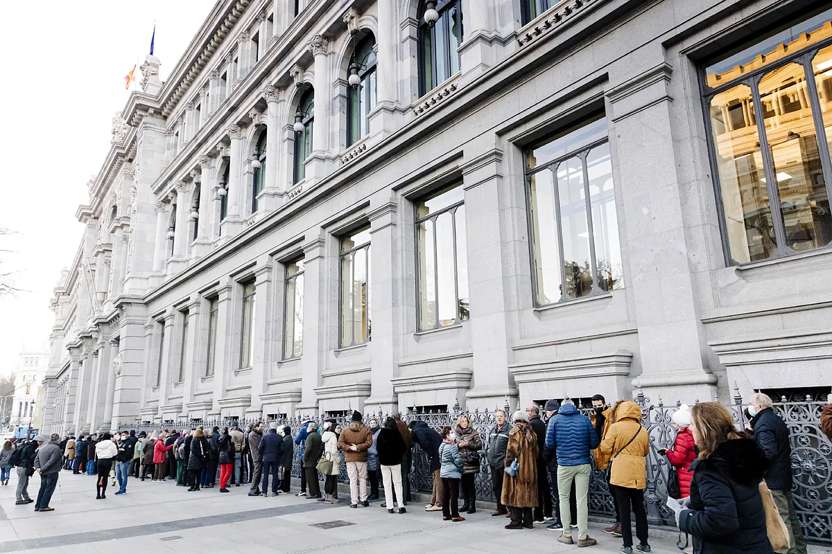 Los inversores minoristas regresan a las Letras del Tesoro con una demanda de 15.000 millones en solo seis meses
