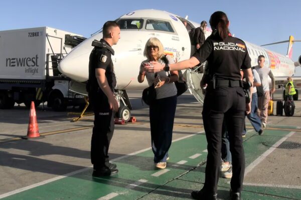 Controles de inmigrantes en Ceuta: Primeras medidas para identificar a viajeros sin DNI desde Italia