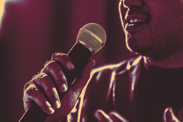 Evita estas 6 expresiones para proyectar mayor confianza en tus conversaciones.