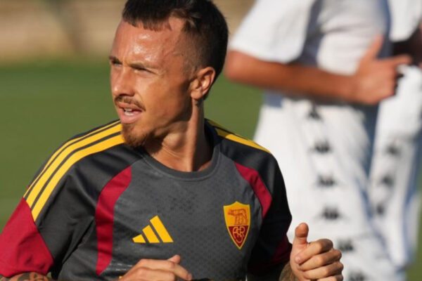Angeliño regresa a su equipo raíz en un emocionante regreso al fútbol español