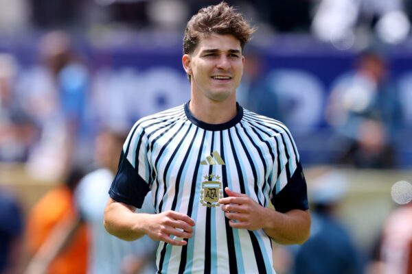 Atlético espera reencontrarse con Julián Álvarez tras su solicitud de traspaso este lunes