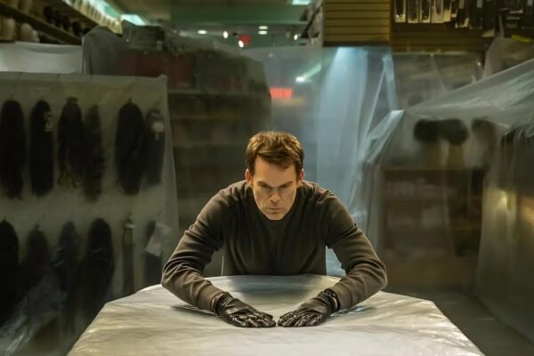 Curso acelerado sobre series de televisión para perfeccionar habilidades en narrativas de suspenso.