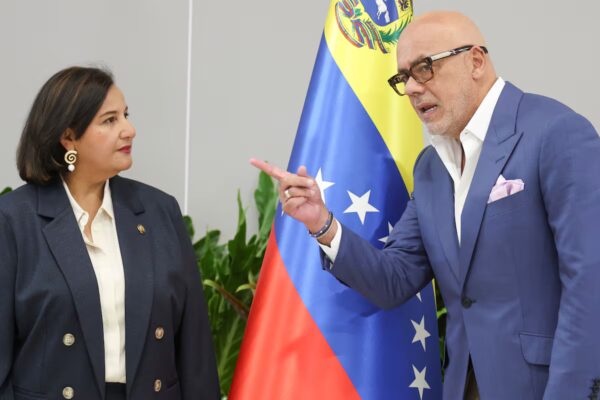 Venezuela enfrenta un nuevo capítulo en sus negociaciones bajo la influencia de Estados Unidos.