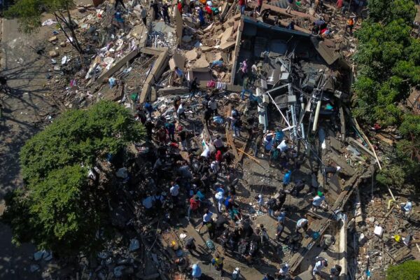 Imágenes aéreas revelan la devastadora huella del terremoto en Cali