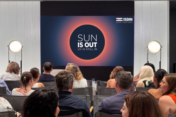 Casa ISDIN presentará un evento en vivo del eclipse solar, combinando ciencia y música.