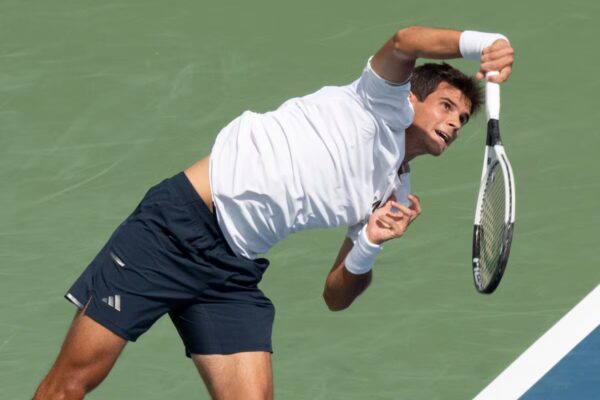 Jódar avanza a semifinales de Masters 1000 tras derrotar a Fils en dos sets