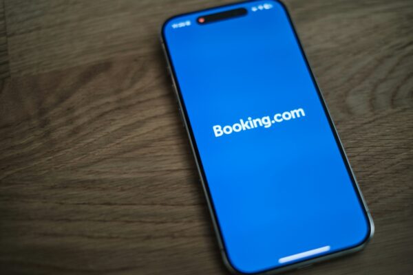 Booking registra un aumento del 118% en sus beneficios, alcanzando 1.688 millones de dólares