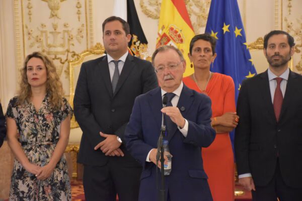 Vivas pide retomar la normalidad en Ceuta: “La situación empeora cada día”
