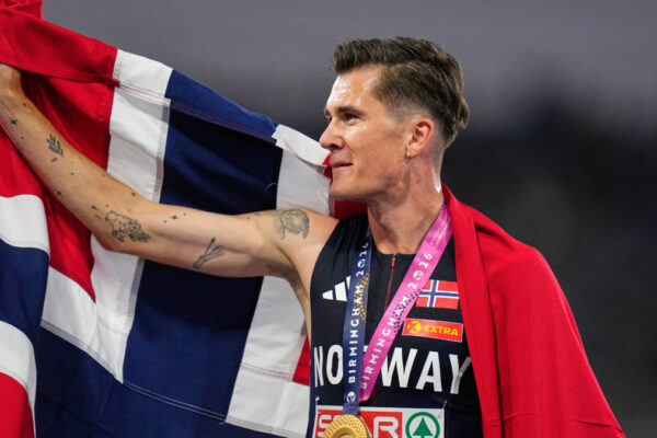 Ingebrigtsen conquista una victoria histórica en la carrera de 5,000 metros del atletismo europeo