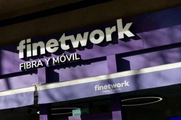 El fundador de Finetwork denuncia al CEO de Vodafone por despidos que causan un déficit de 3 millones en la alta dirección
