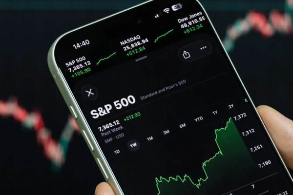 El S&P 500 alcanza un récord histórico impulsado por la mejora en la inflación en EE. UU.