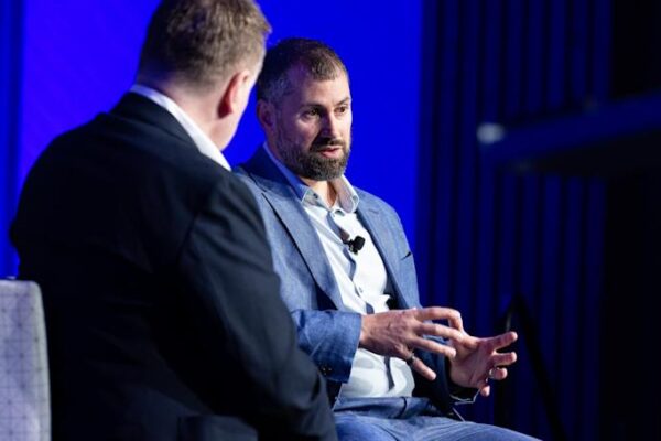 Capital One desarrolla una innovadora plataforma de inteligencia artificial multiagente basada en modelos de pesos abiertos
