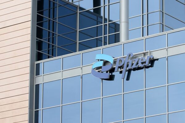 Pfizer acuerda pagar $44 millones para resolver una demanda de Chantix: descubre quiénes podrían recibir compensación
