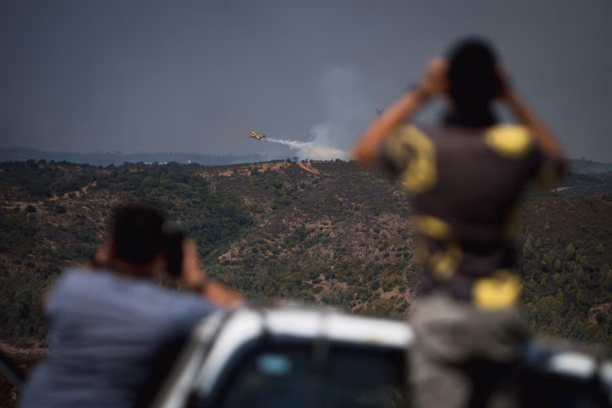 El incendio en Huelva avanza hacia Aznalcóllar tras devastar 31,000 hectáreas