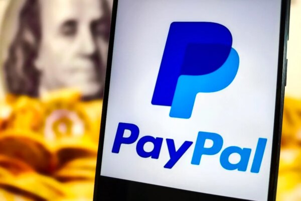 Crecen las negociaciones para la posible adquisición de PayPal por Stripe y Advent
