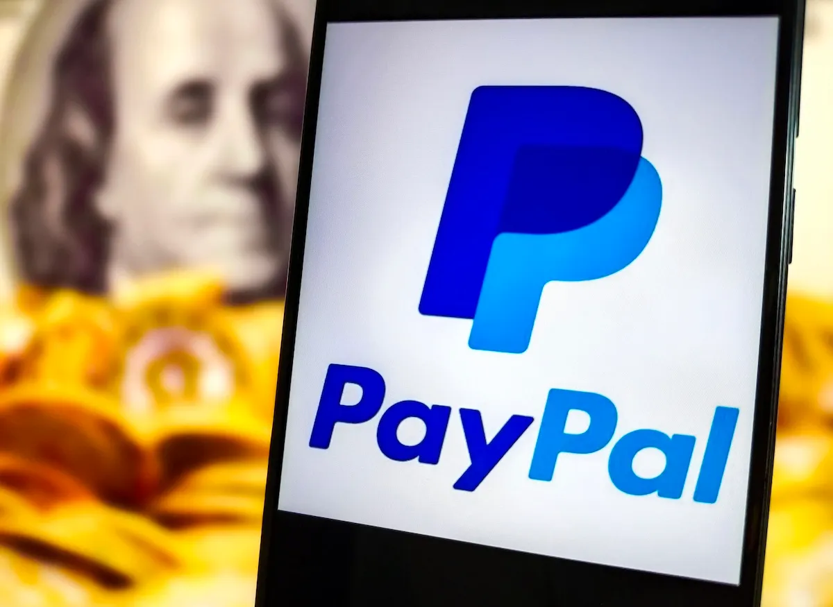 Crecen las negociaciones para la posible adquisición de PayPal por Stripe y Advent