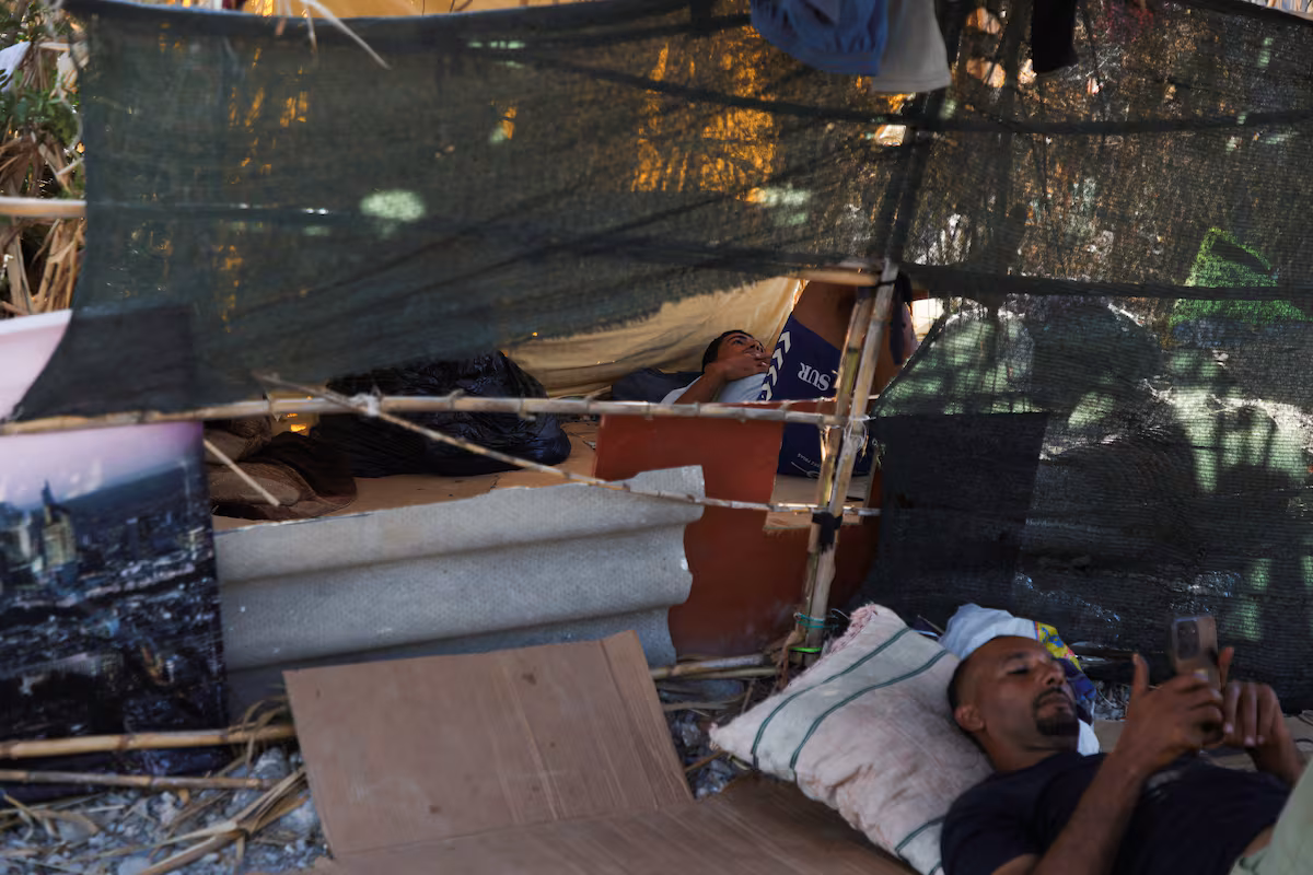 Ceuta recibe a 5.800 migrantes, asegura Sanidad que hospitales están operativos y sin colapso