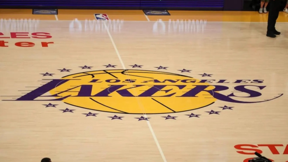 Los Lakers cambian de dueño por 12.500 millones de dólares: un nuevo capítulo en la NBA.