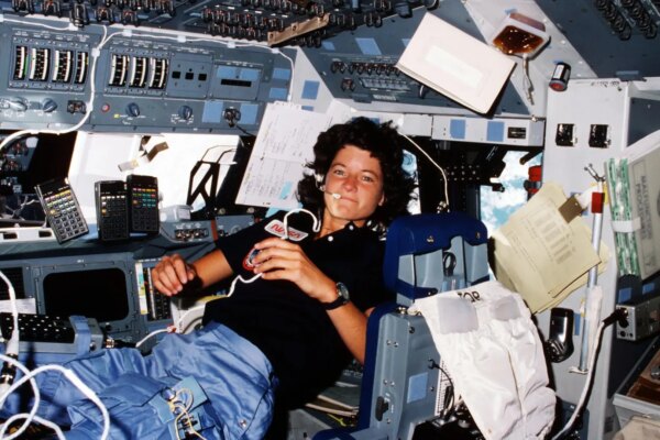 Sally Ride: la pionera que abrió las puertas de la NASA a las mujeres en la ciencia