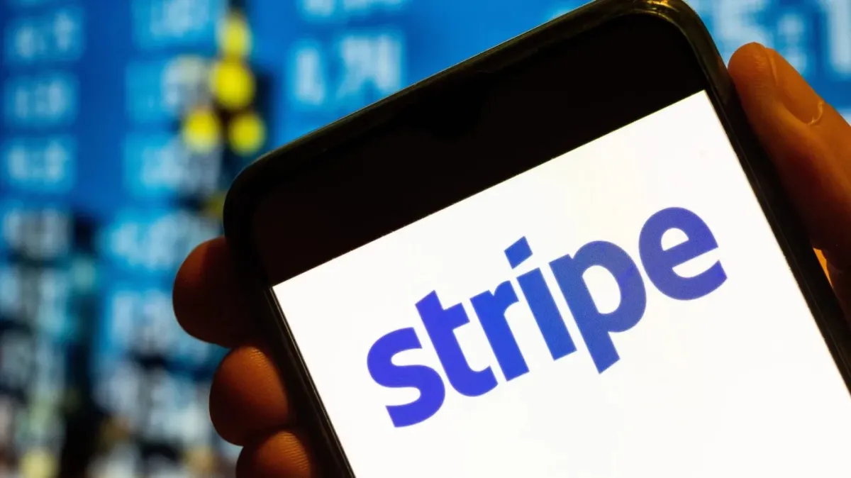 Stripe planea la adquisición del startup de inteligencia artificial OpenRouter por más de 7 mil millones de dólares.