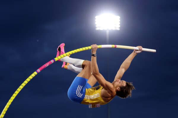 Mondo Duplantis: el espectáculo que redefine el atletismo moderno